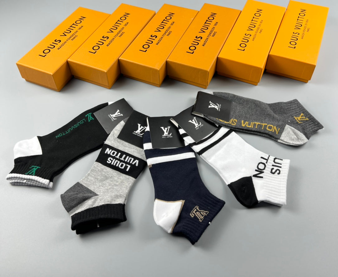 Louis Vuitton Mixed Wordmark And Initial Details Ankle Socks