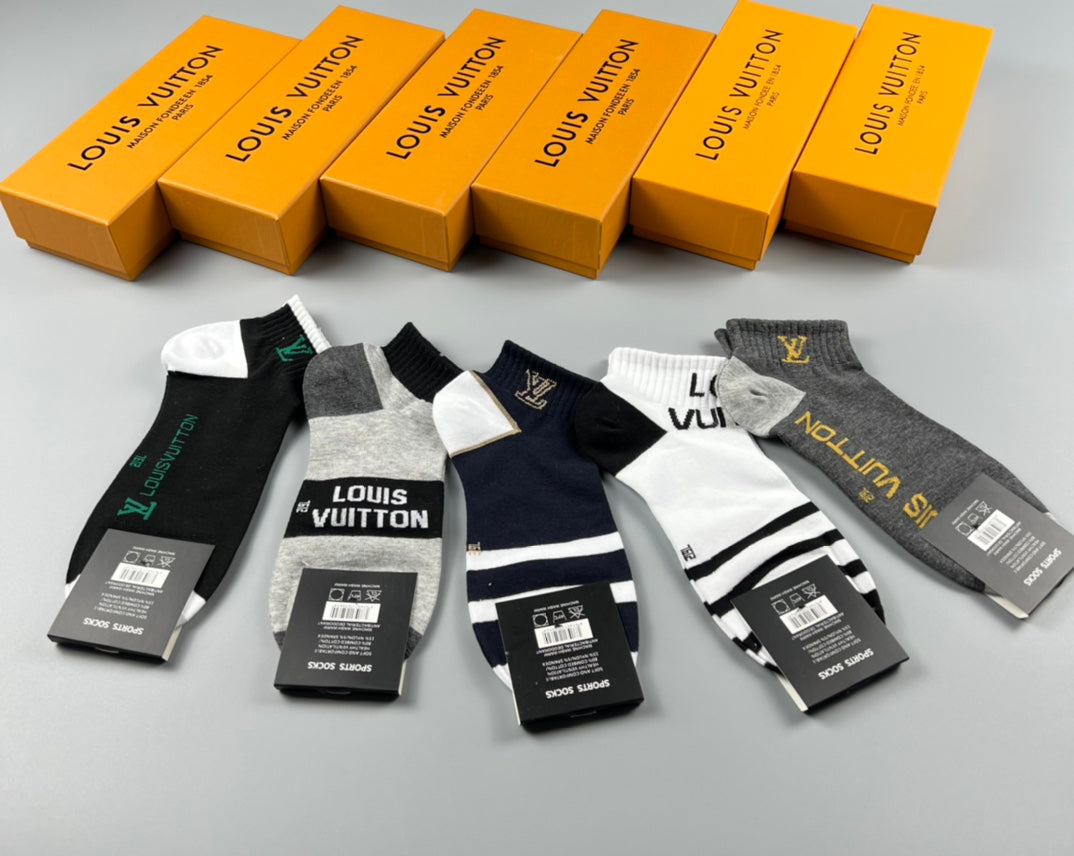 Louis Vuitton Mixed Wordmark And Initial Details Ankle Socks