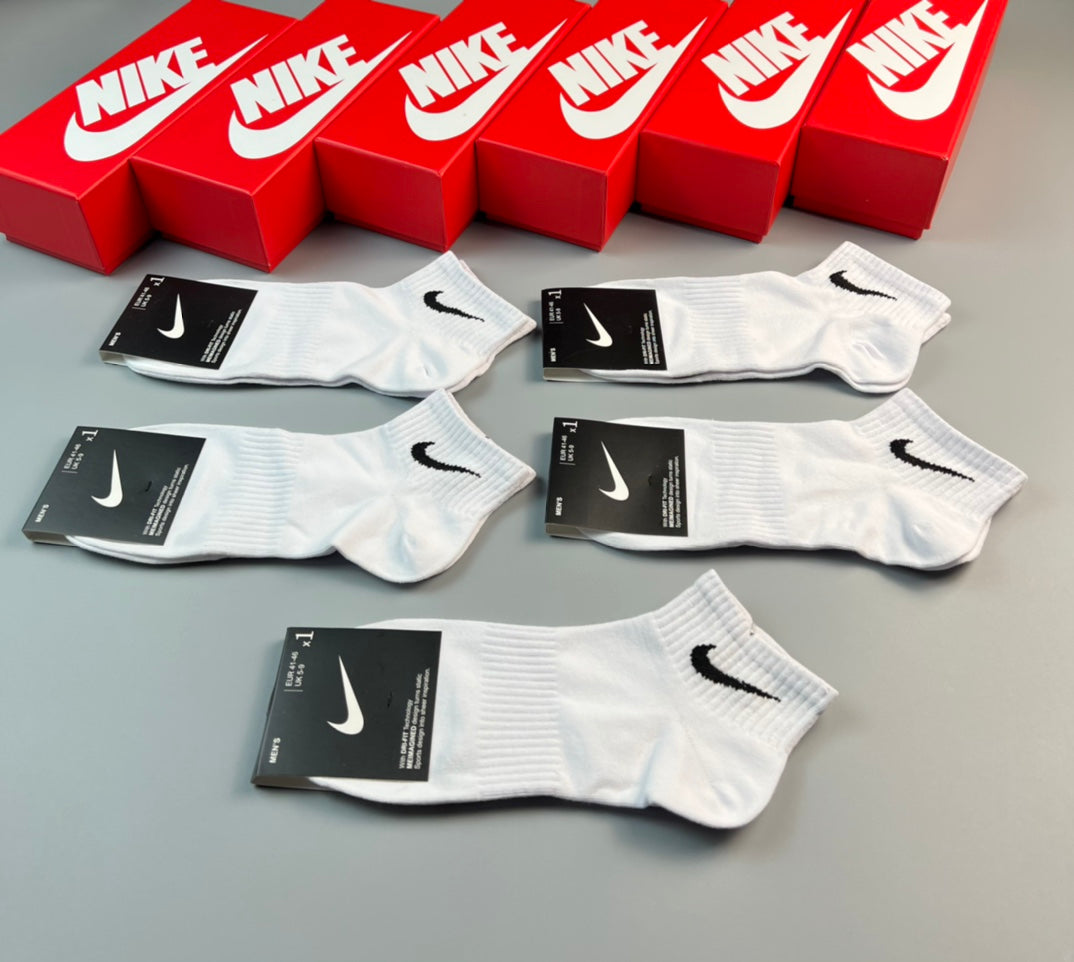 Nike Cotton Ankle Socks - Black & White