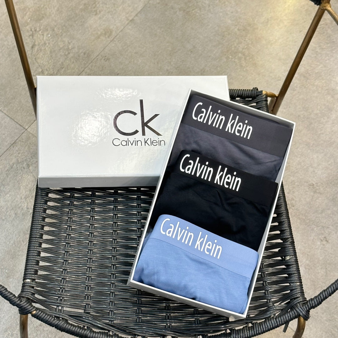 Calvin Klein Visible Waistband, Colour And Emblem Details Men's Boxer Briefs - 3-Piece Box