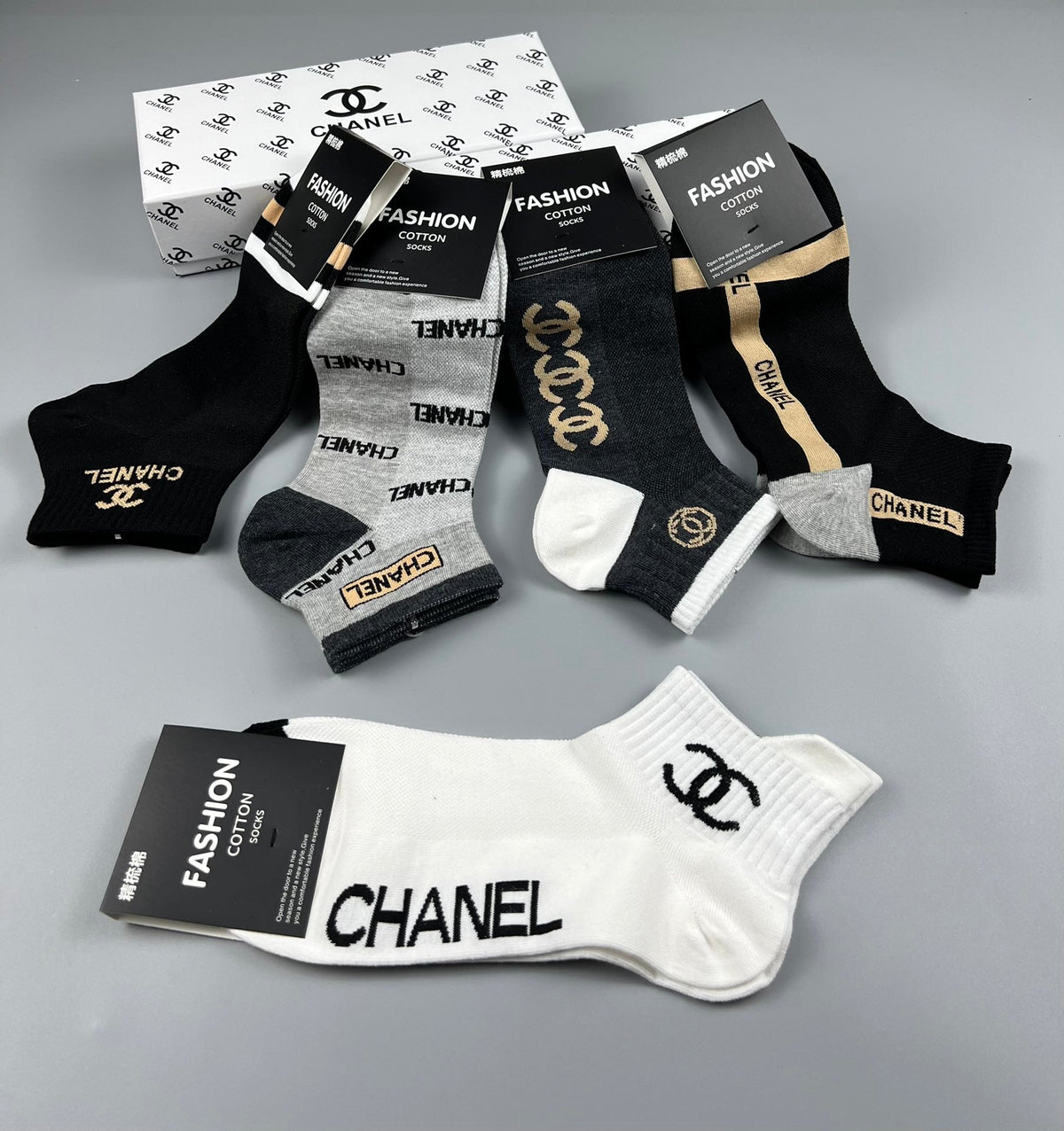 Chanel Contrast Emblem Details Ankle Socks - 5-Pair Set