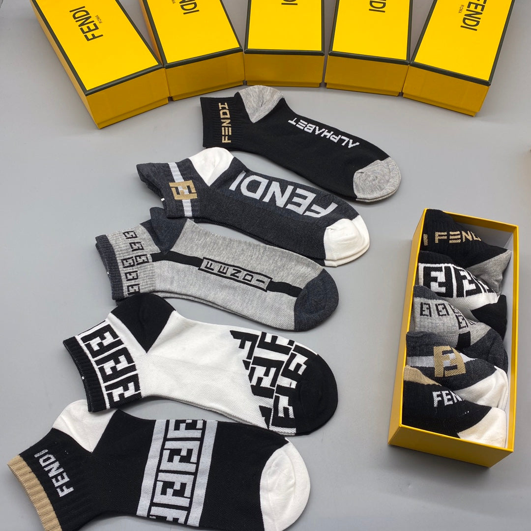 Fendi Visible Branded Cuff Or Emblem Details No-Show Socks - 5-Pair Set