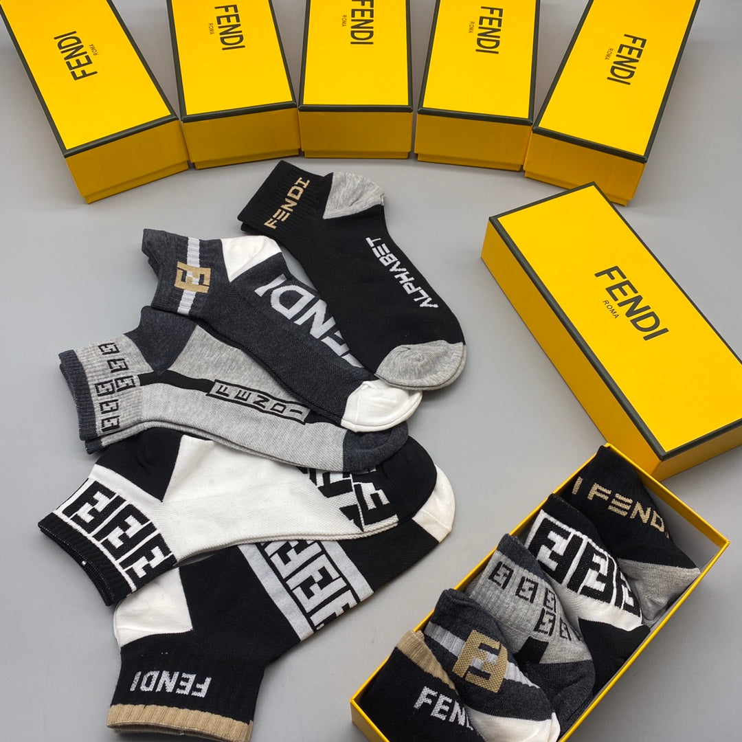 Fendi Visible Branded Cuff Or Emblem Details No-Show Socks - 5-Pair Set