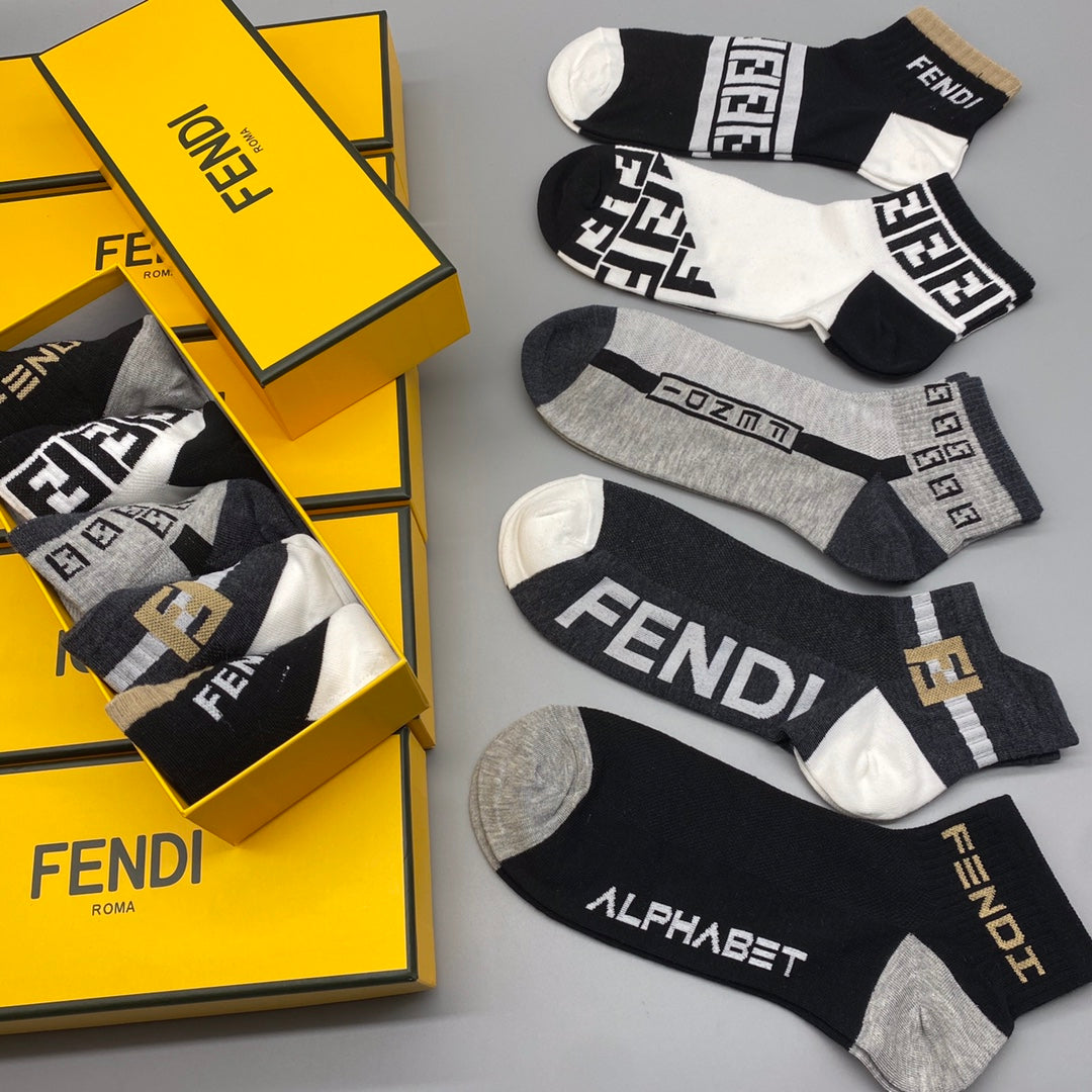 Fendi Visible Branded Cuff Or Emblem Details No-Show Socks - 5-Pair Set