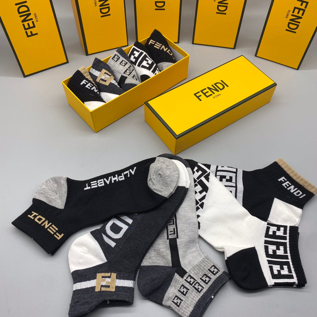 Fendi Visible Branded Cuff Or Emblem Details No-Show Socks - 5-Pair Set