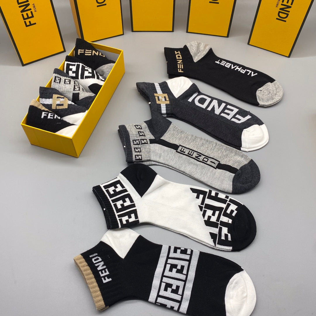 Fendi Visible Branded Cuff Or Emblem Details No-Show Socks - 5-Pair Set