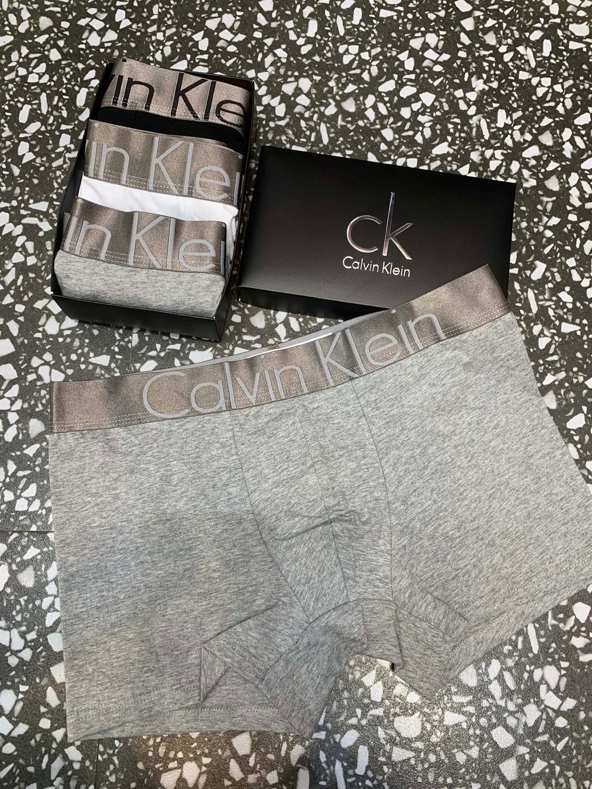Calvin Klein Visible Colour, Waistband And Emblem Details Men's Boxer Briefs - 3-Piece Box