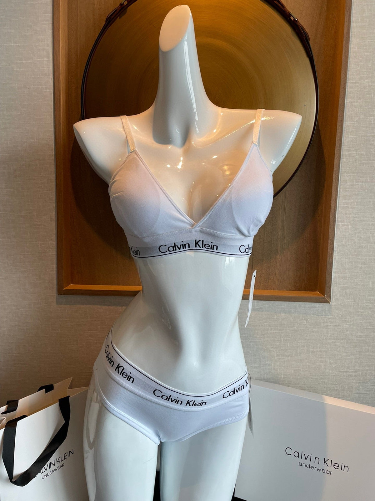 Calvin Klein Cotton Visible Colour And Waistband Details Women's Bra & Brief Set