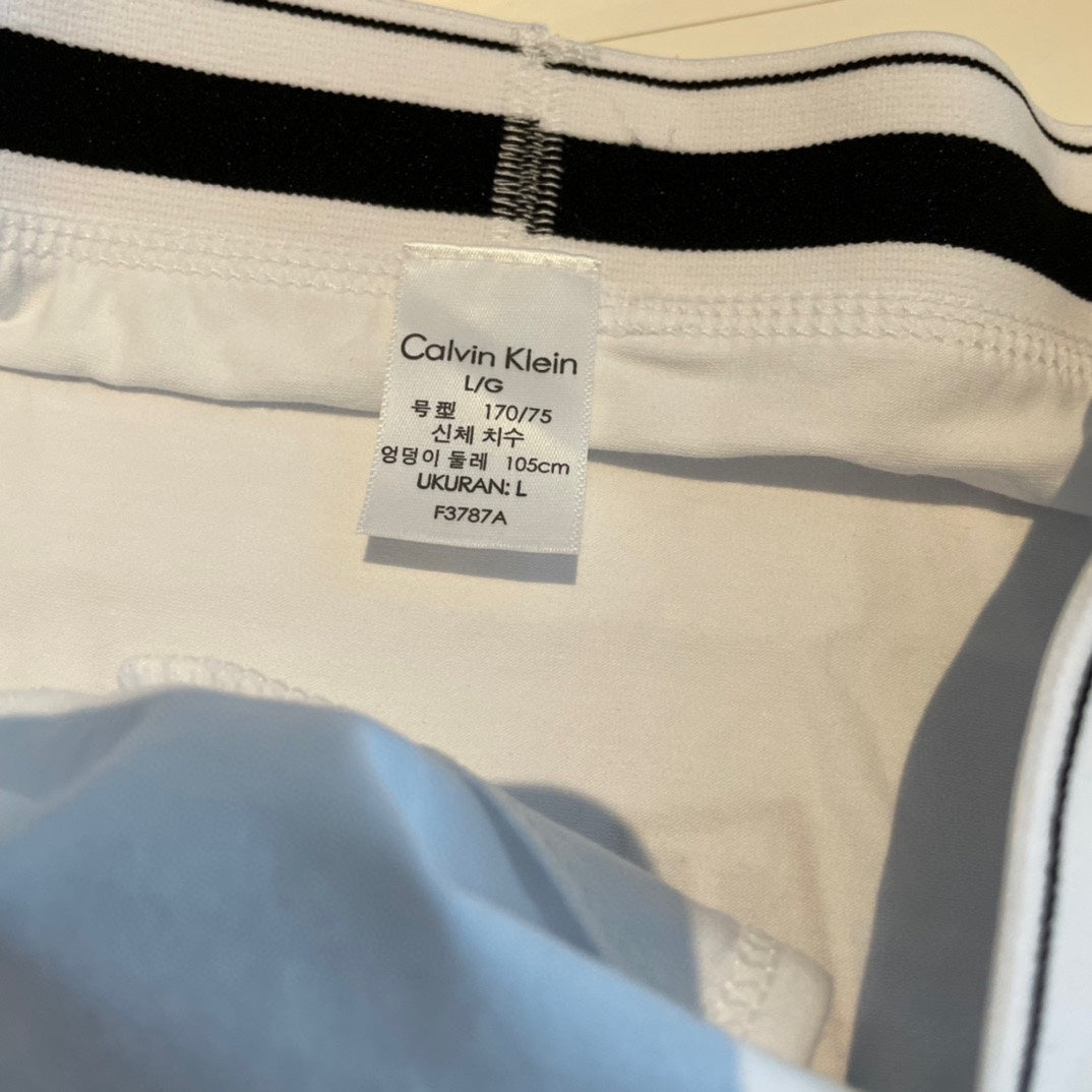 Calvin Klein Cotton Visible Colour And Waistband Details Women's Bra & Brief Set