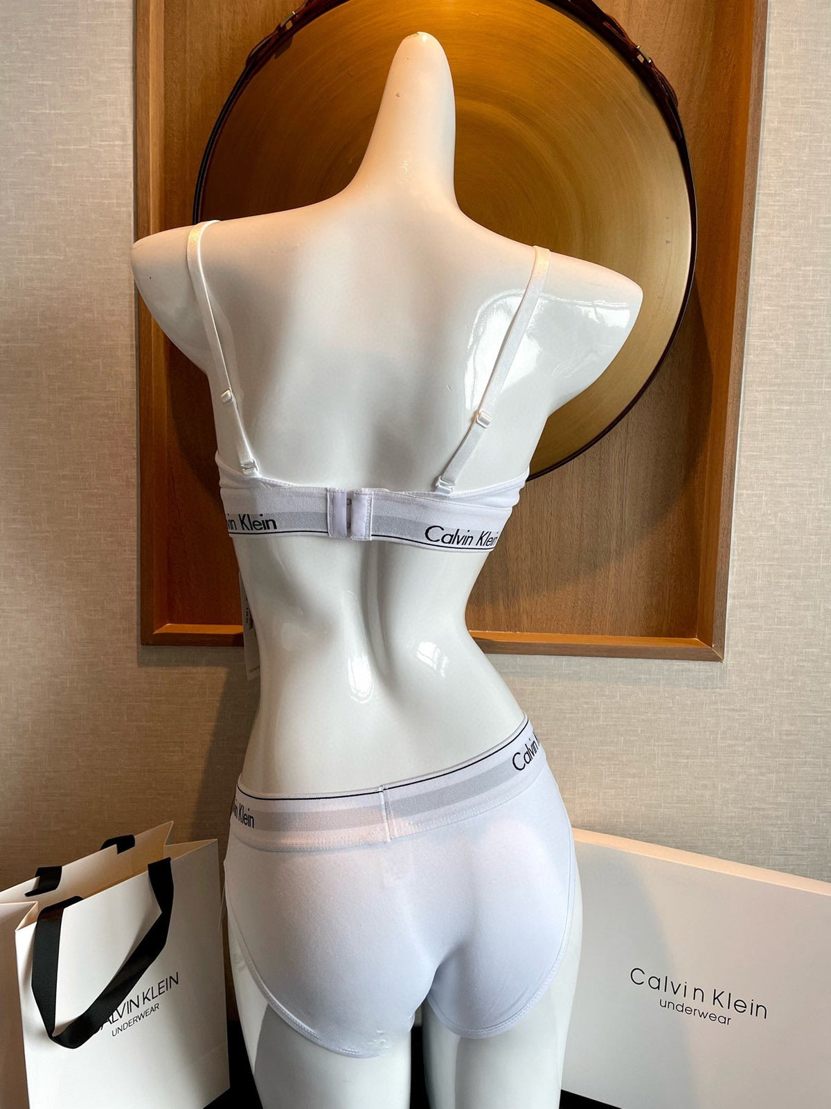 Calvin Klein Cotton Visible Colour And Waistband Details Women's Bra & Brief Set