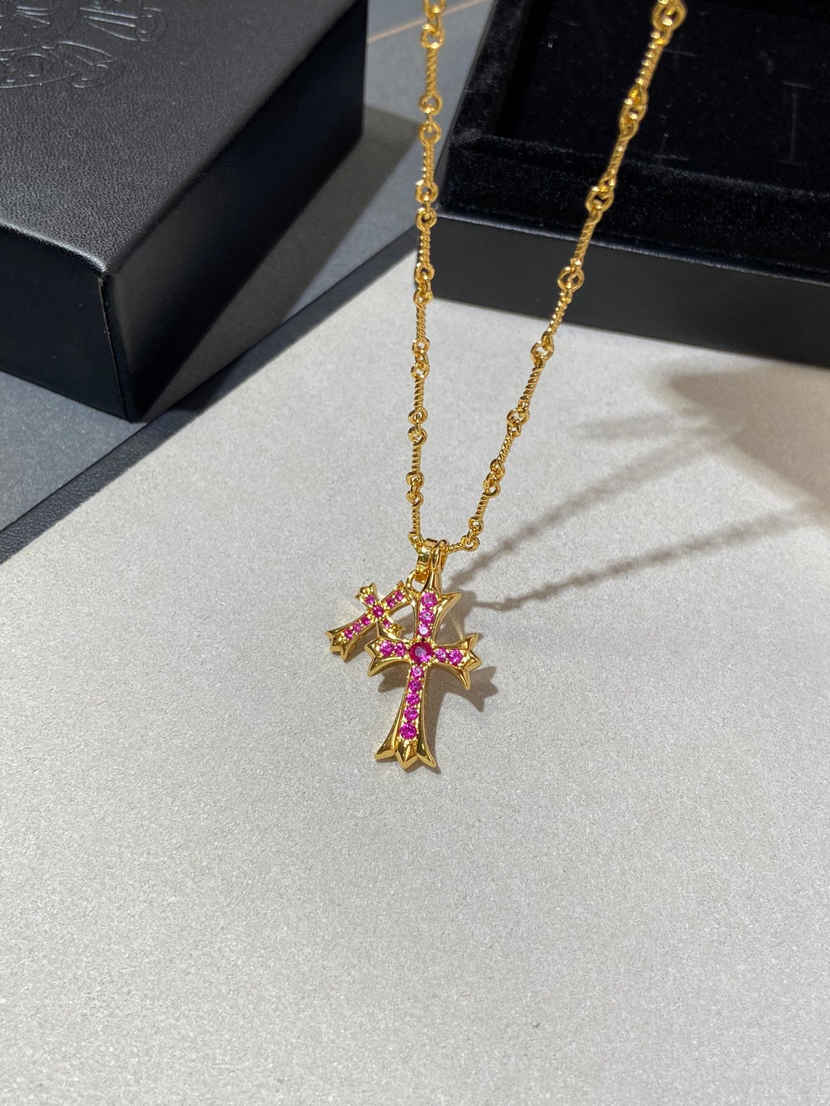 Martin Graham pendant necklace in polished metal-tone – detail view