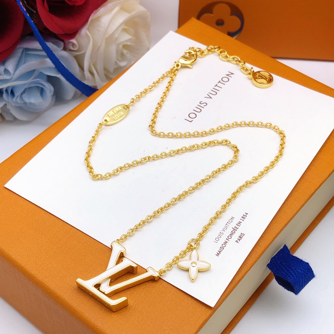 Martin Graham pendant necklace in polished metal-tone – side detail