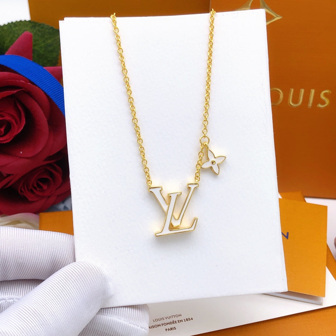Martin Graham pendant necklace in polished metal-tone – close-up detail
