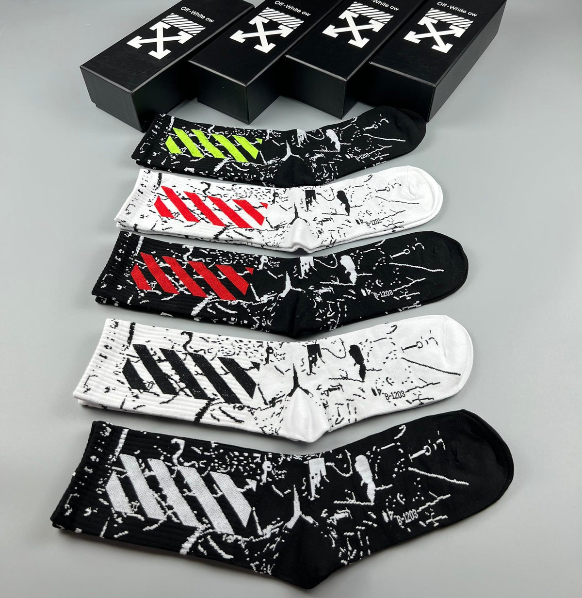 Off-White Cotton Crew Socks