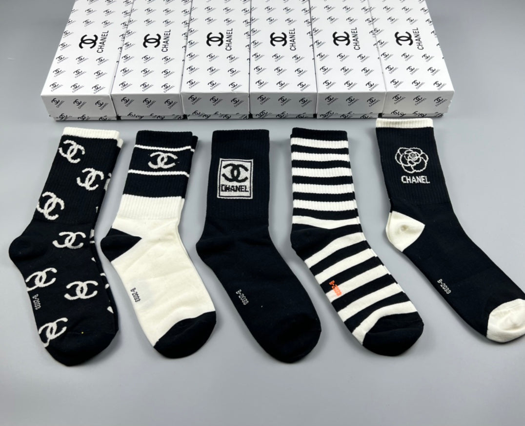 Chanel Cotton Visible Branded Cuff Or Emblem Details Crew Socks - 5-Pair Set
