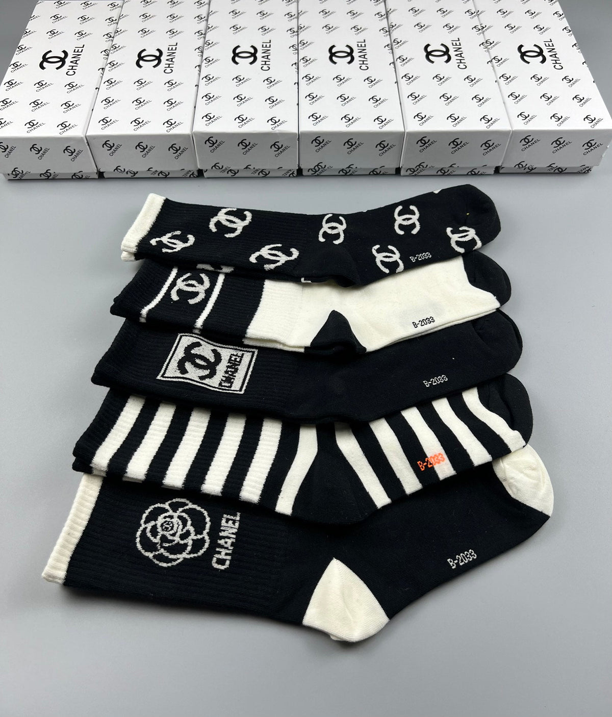 Chanel Cotton Visible Branded Cuff Or Emblem Details Crew Socks - 5-Pair Set