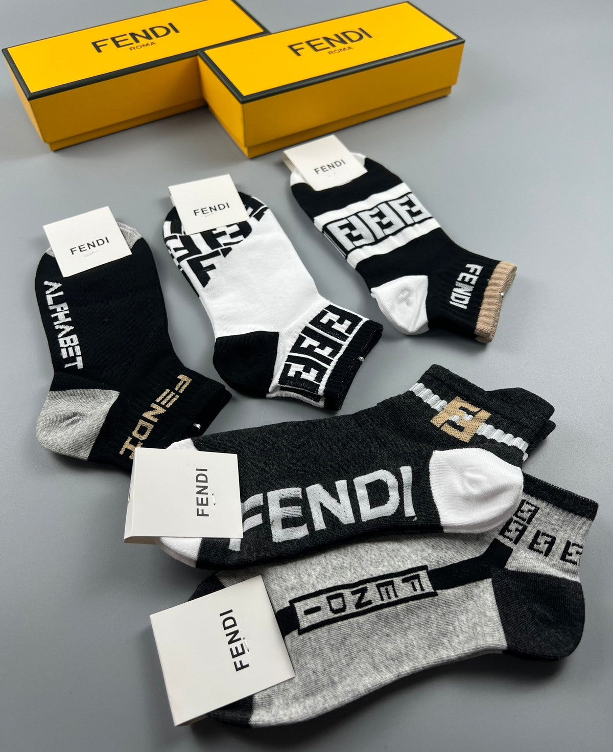 Fendi Cotton Bold Letter-Pattern Details Ankle Socks - 5-Pair Set