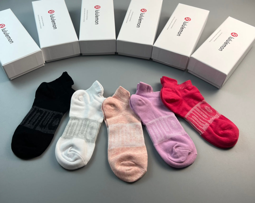 Lululemon Tonal Wordmarks Ankle Socks