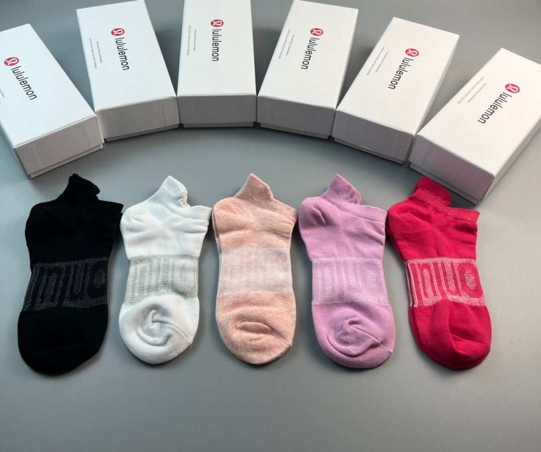 Lululemon Tonal Wordmarks Ankle Socks