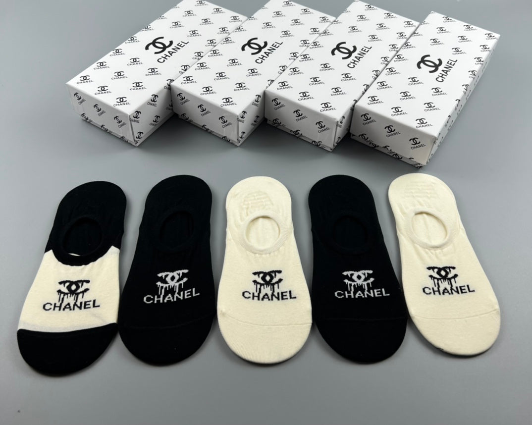 Chanel Cotton Visible Logo, Stripe Or Motif Details No-Show Socks - 5-Pair Set