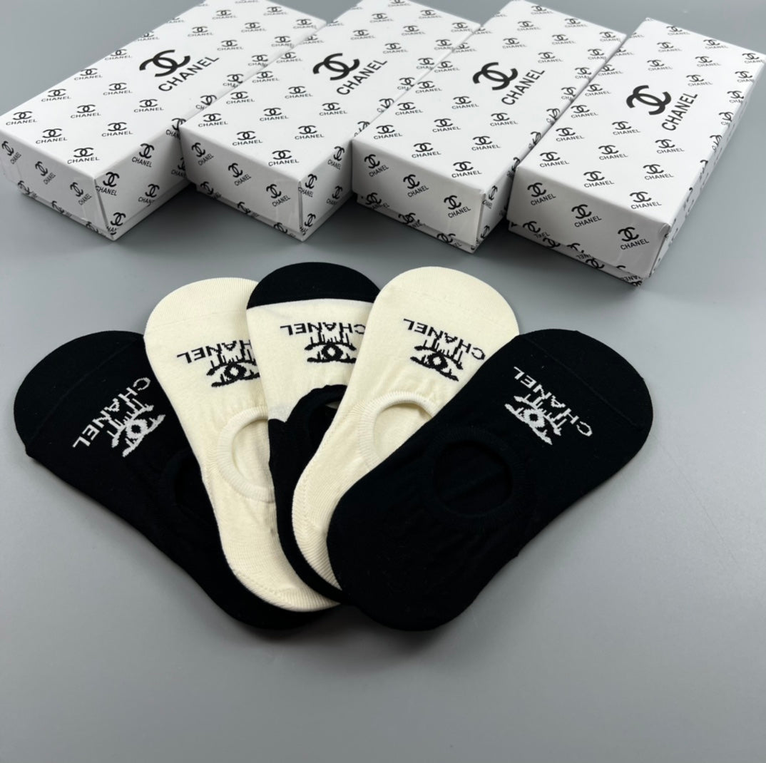 Chanel Cotton Visible Logo, Stripe Or Motif Details No-Show Socks - 5-Pair Set