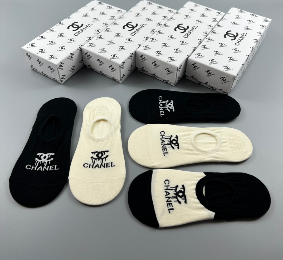 Chanel Cotton Visible Logo, Stripe Or Motif Details No-Show Socks - 5-Pair Set