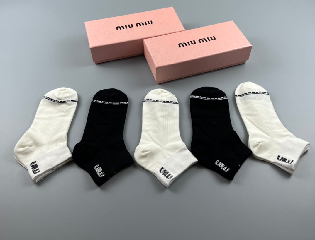 Miu Miu Clean Wordmark Details Ankle Socks