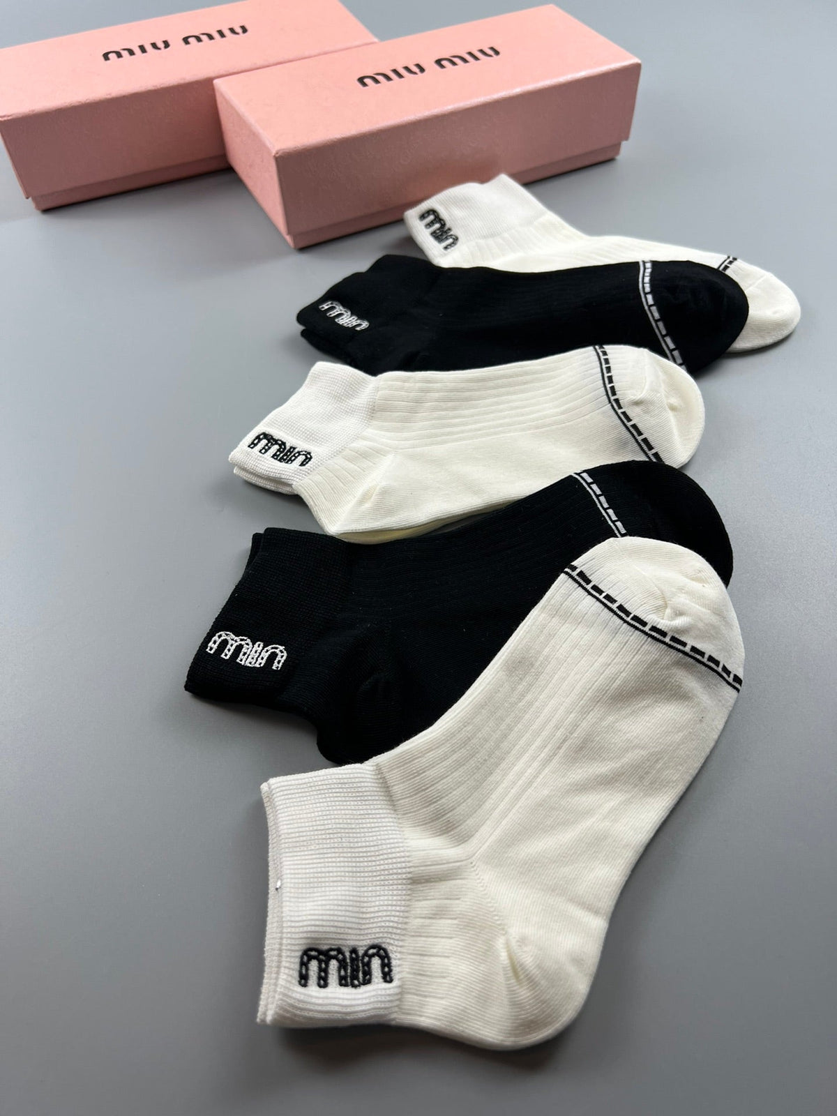 Miu Miu Clean Wordmark Details Ankle Socks