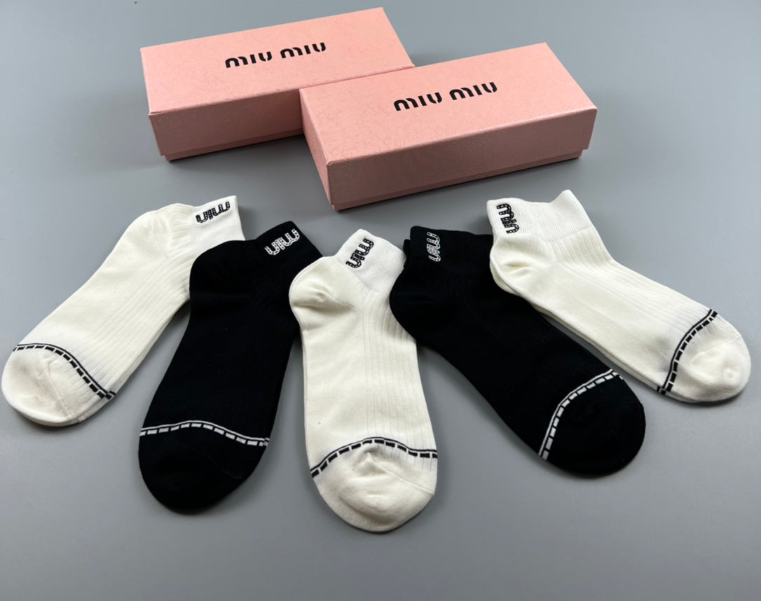 Miu Miu Clean Wordmark Details Ankle Socks
