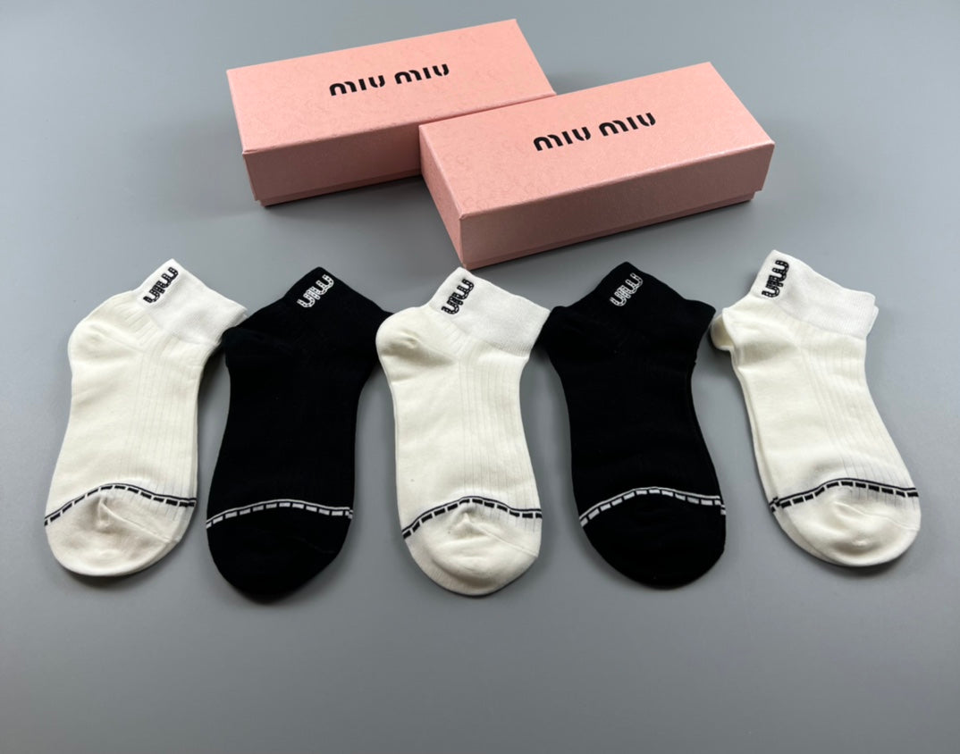 Miu Miu Clean Wordmark Details Ankle Socks
