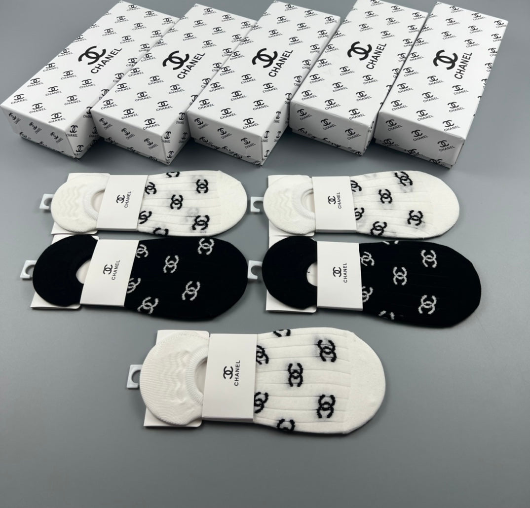 Chanel Repeating Emblem Details No-Show Socks - 5-Pair Set