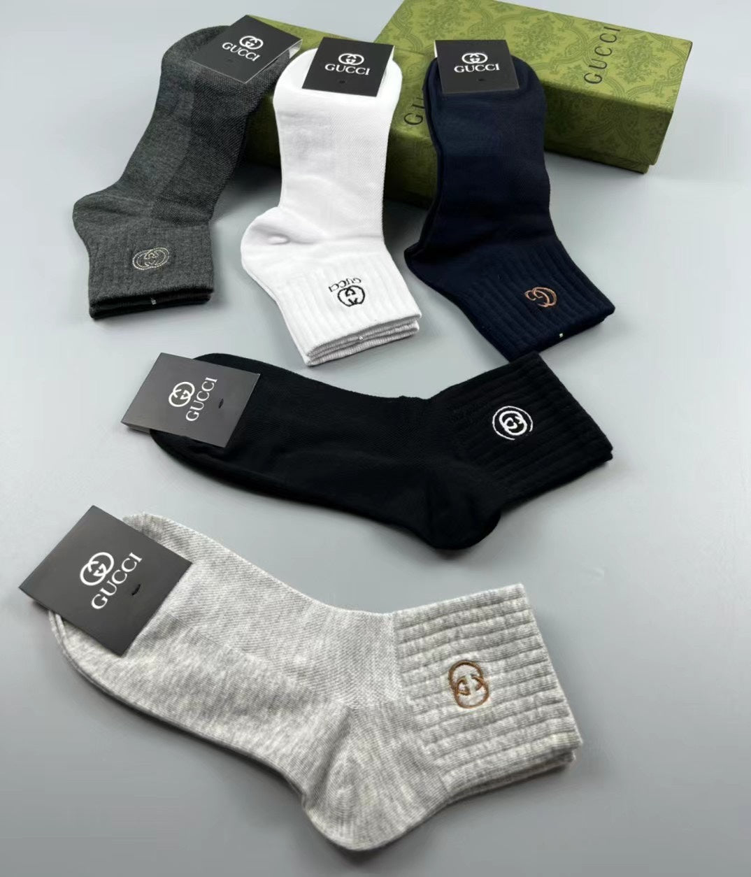Gucci Small Circular Emblems Ankle Socks - 5-Pair Set