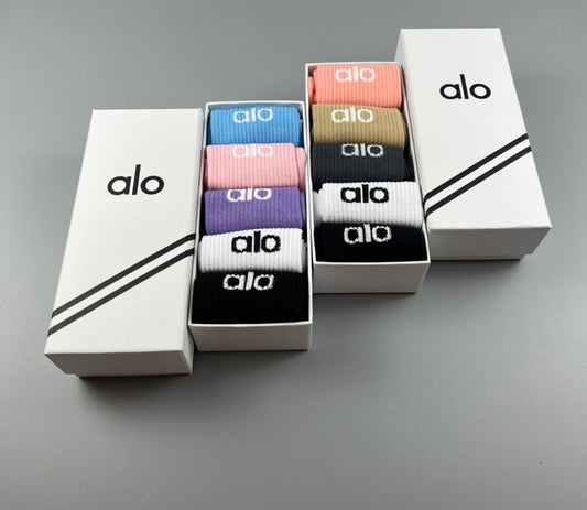 Alo Cotton Visible Branded Cuff Or Emblem Details Crew Socks - 5-Pair Set