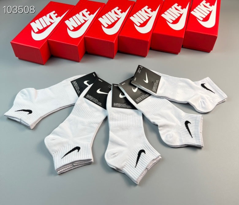 Nike Cotton Small Swoosh Details No-Show Socks - 5-Pair Set