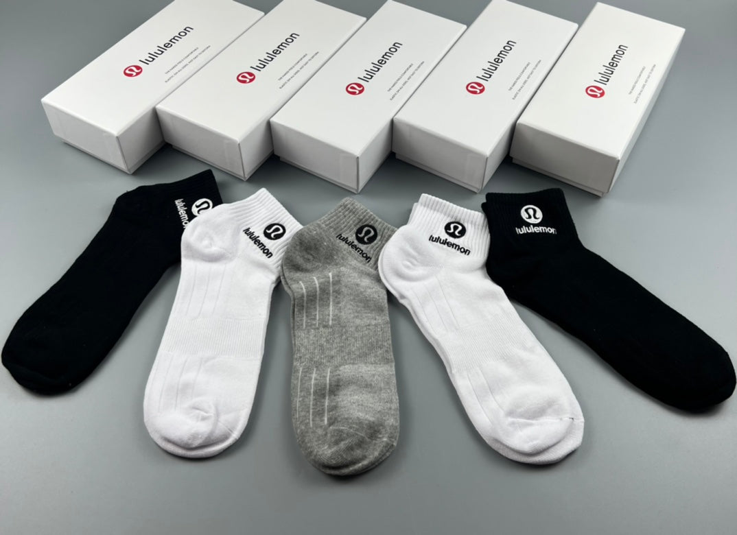 Lululemon Visible Branded Cuff Or Emblem Details No-Show Socks - 5-Pair Set