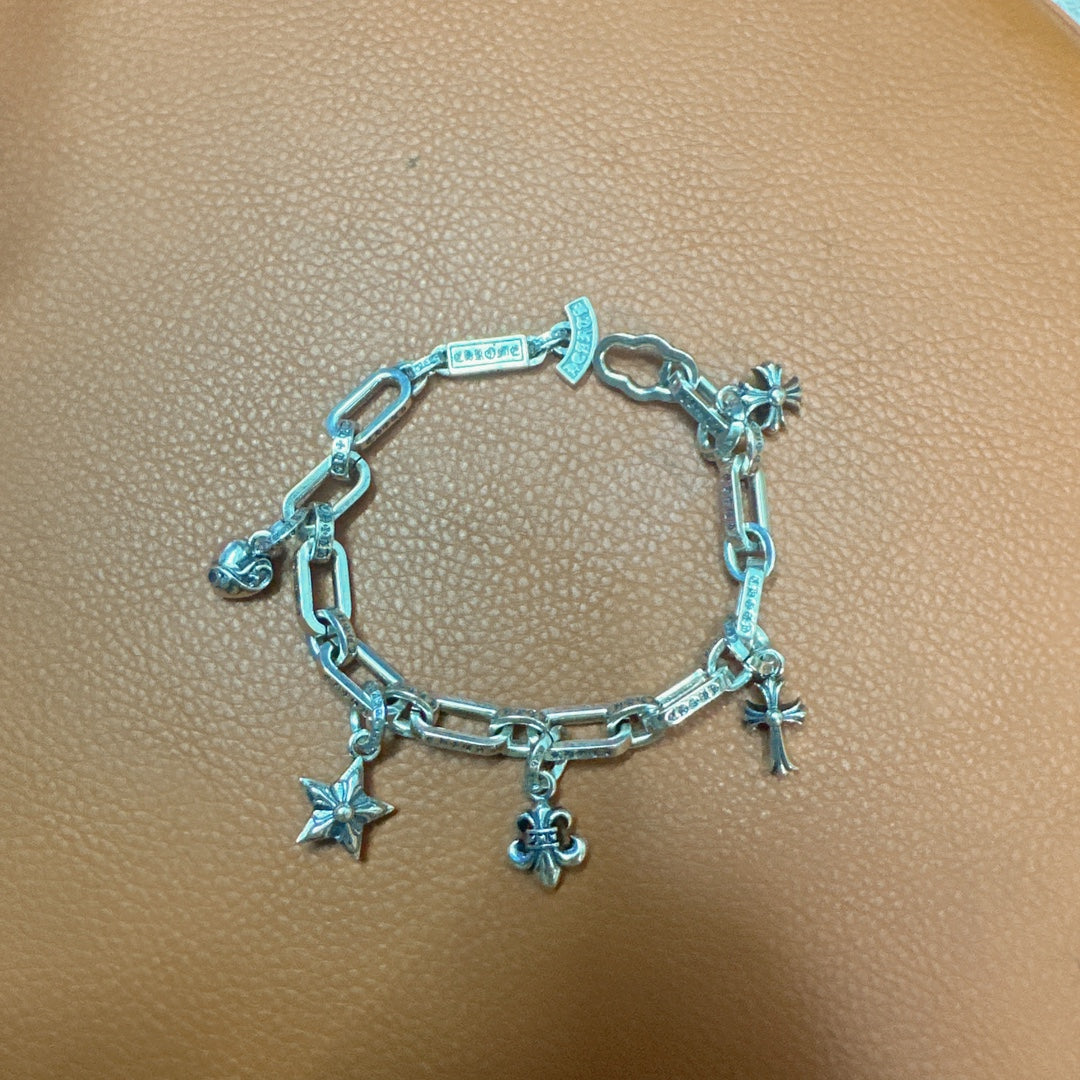Martin Graham bracelet in polished metal-tone – detail view