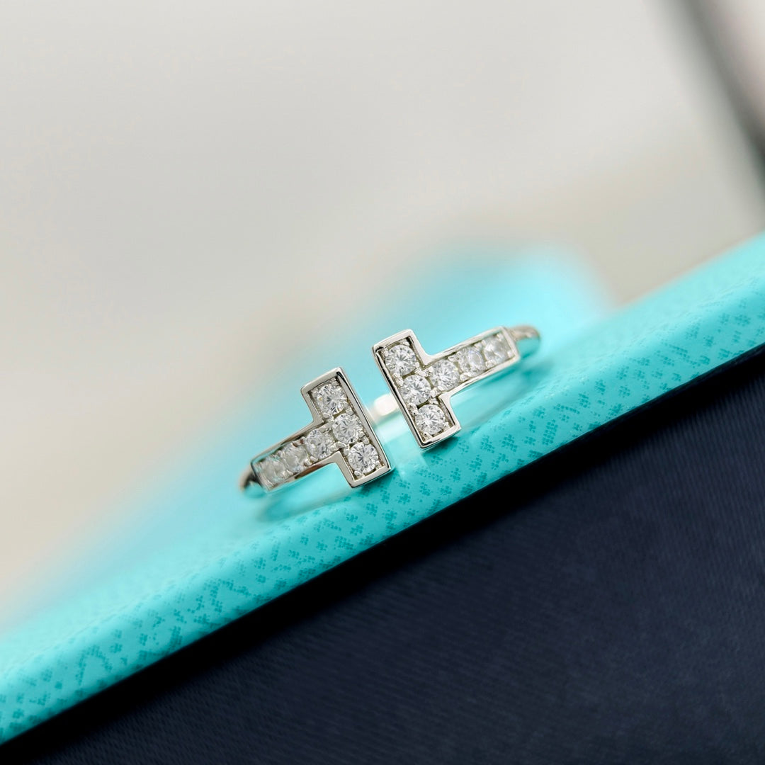 Martin Graham ring in polished metal-tone – styled product view
