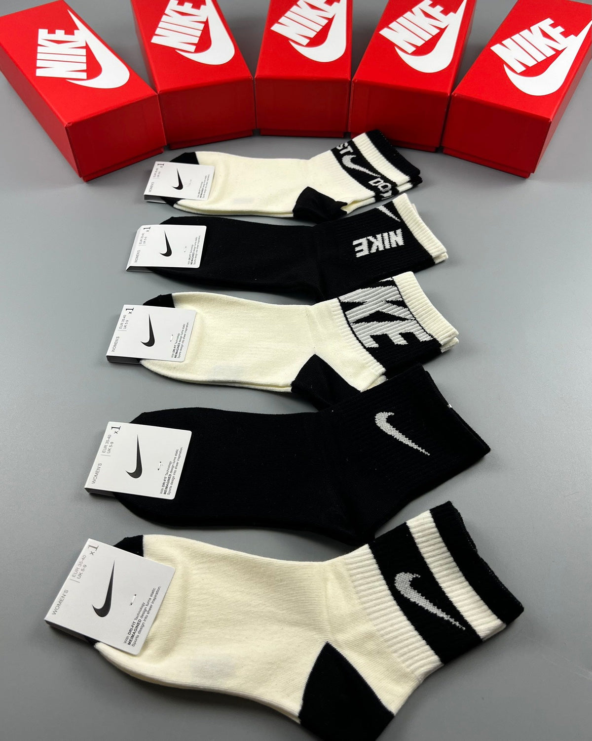 Nike Cotton Contrast Swoosh And Wordmark Details Ankle Socks