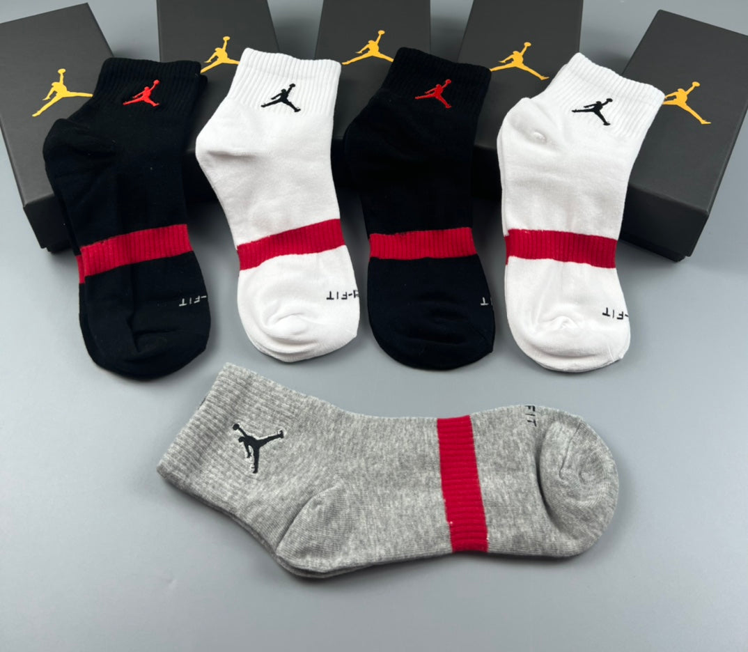 Jordan Red Stripe And Jumpman Details Crew Socks - 5-Pair Set