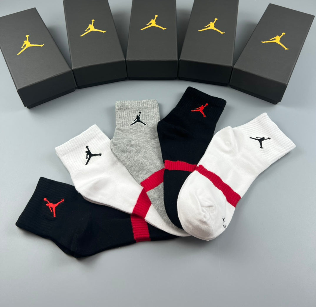 Jordan Red Stripe And Jumpman Details Crew Socks - 5-Pair Set