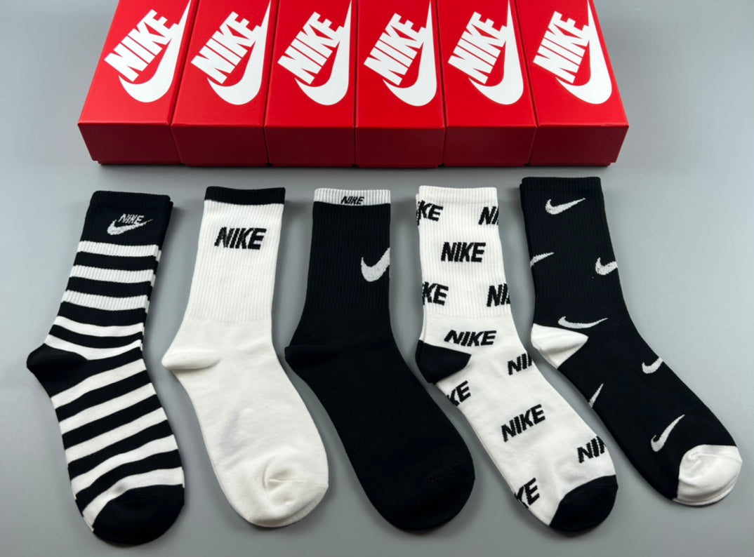 Nike Monochrome Pattern Crew Socks - Assorted Set