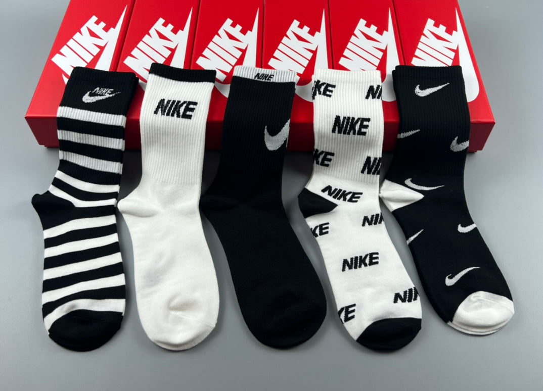 Nike Monochrome Pattern Crew Socks - Assorted Set