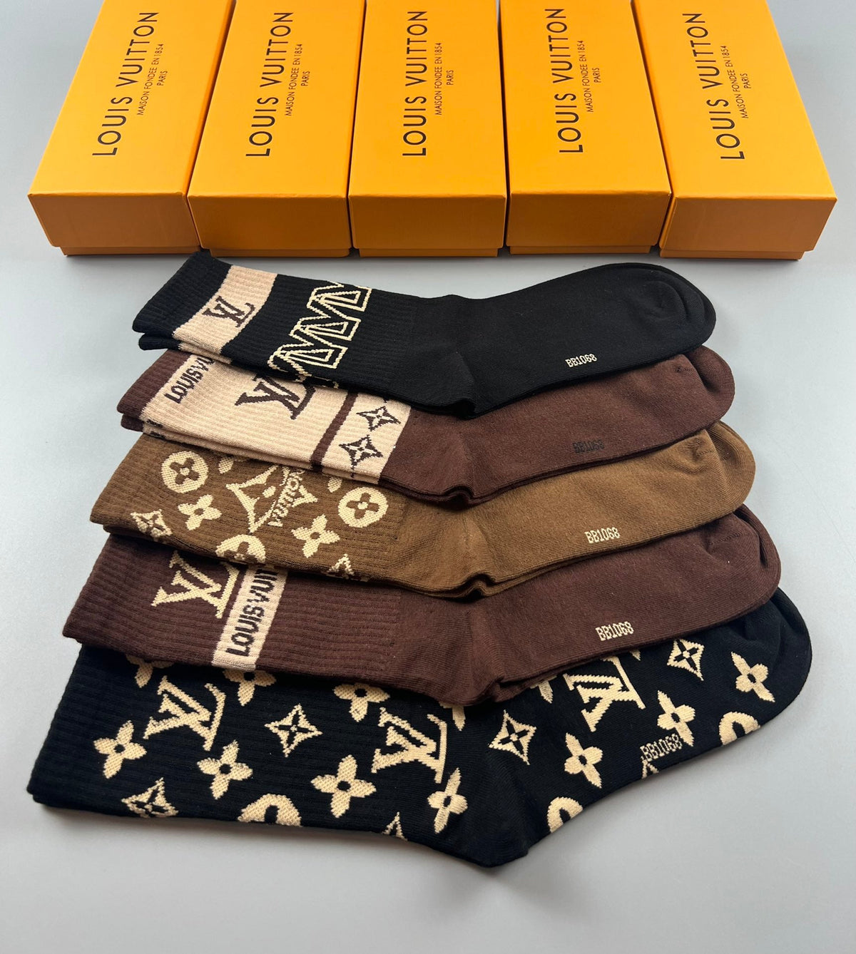 Louis Vuitton Monogram Crew Crew Socks 5-Pair Box Collection