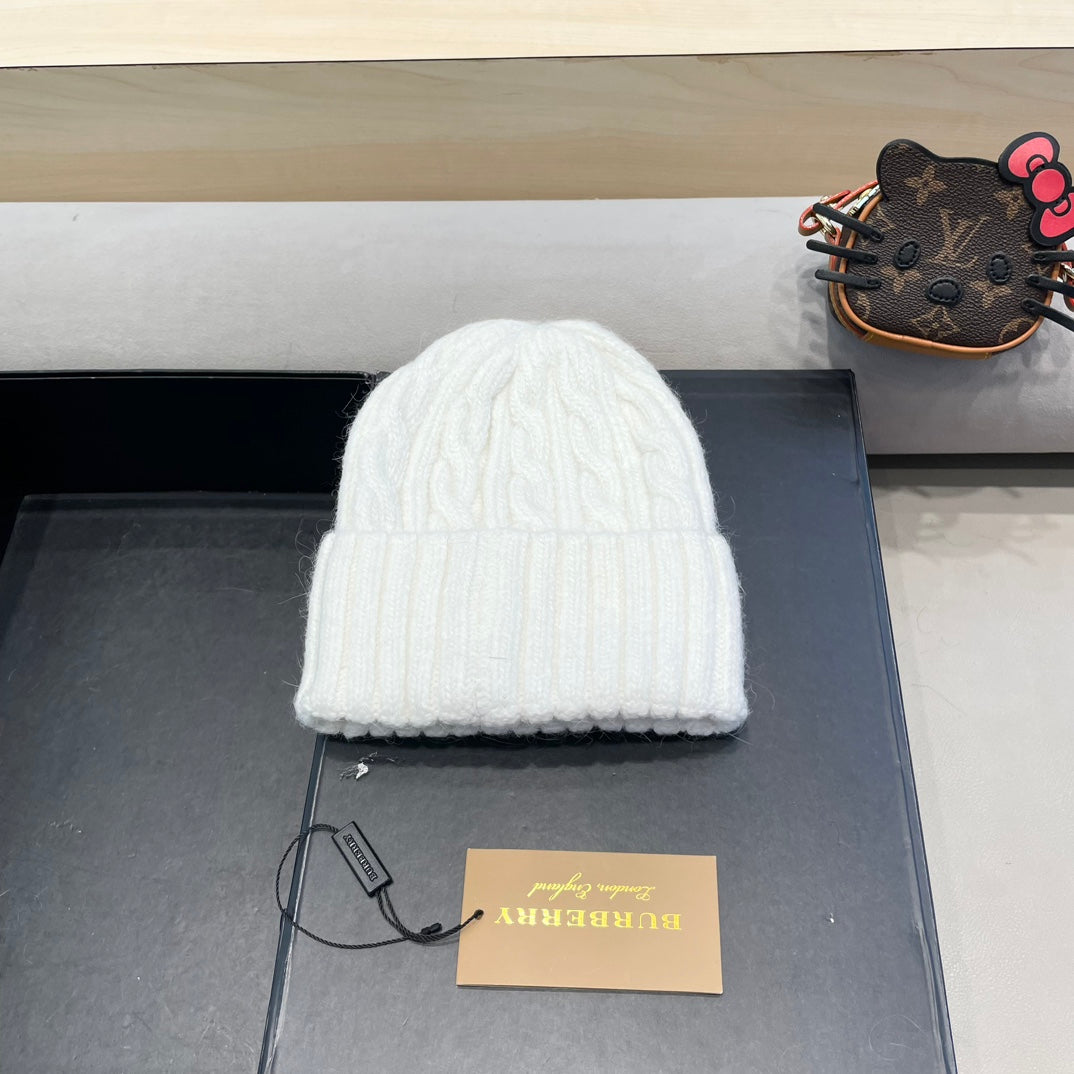 Burberry Cable Knit Patch Beanie - image 7