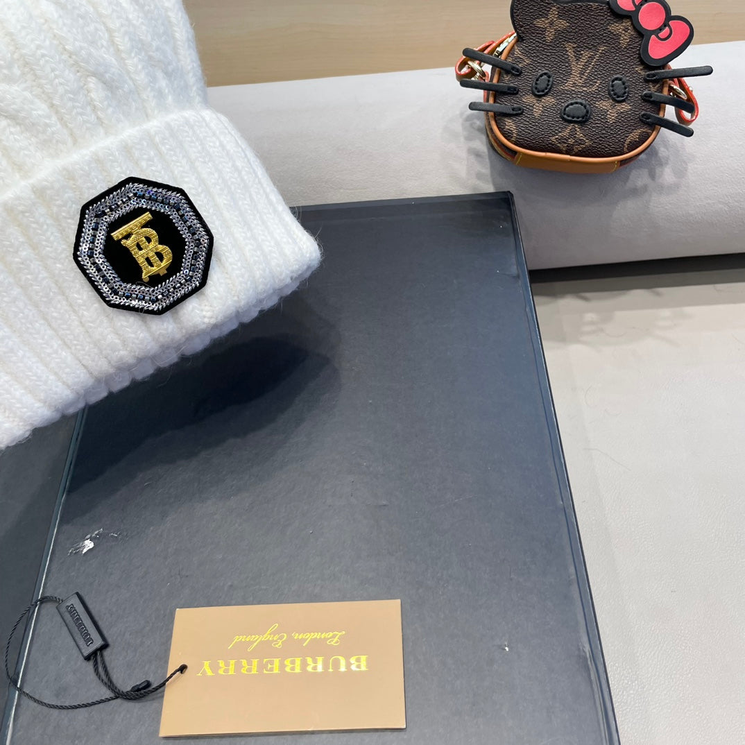 Burberry Cable Knit Patch Beanie - image 4