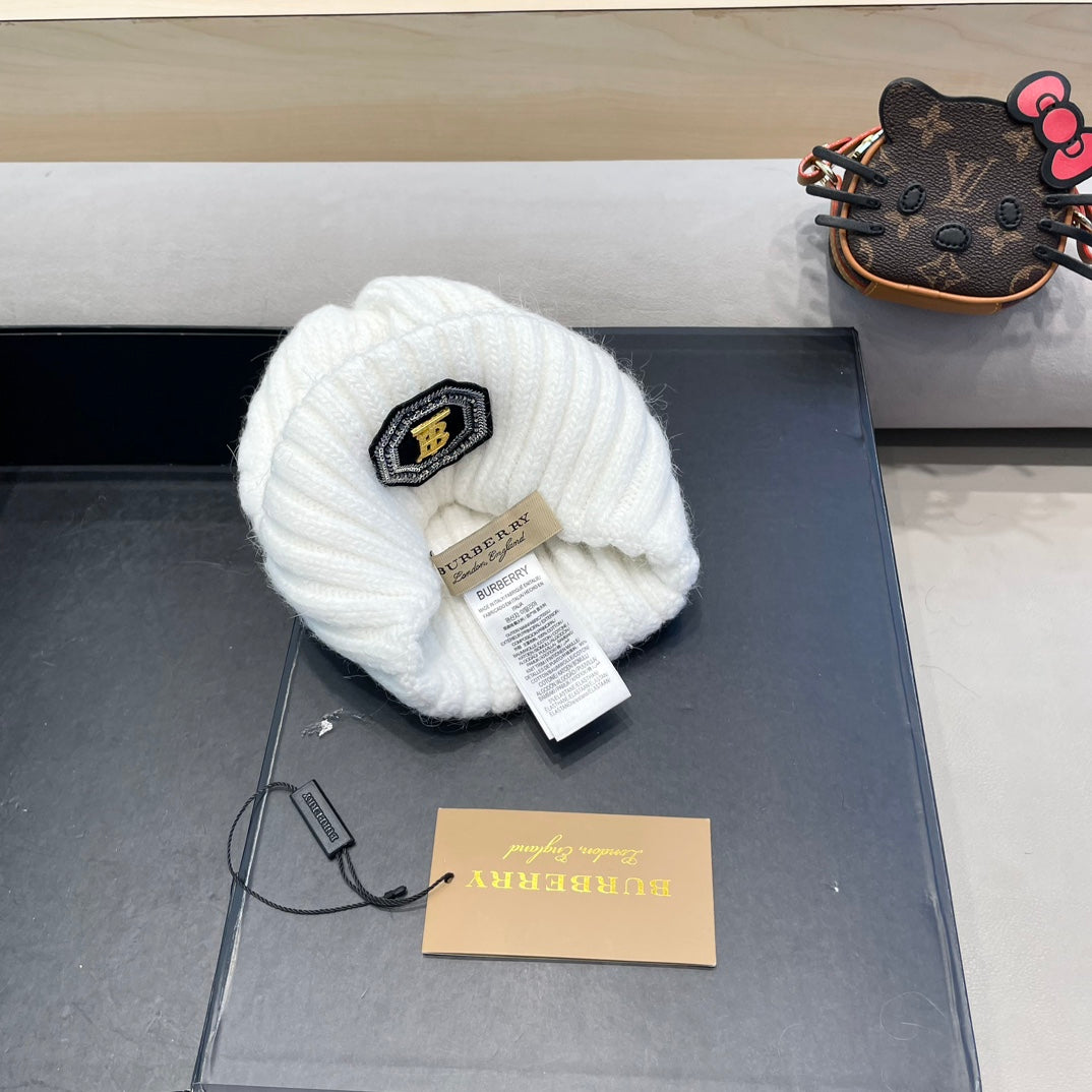 Burberry Cable Knit Patch Beanie - image 9