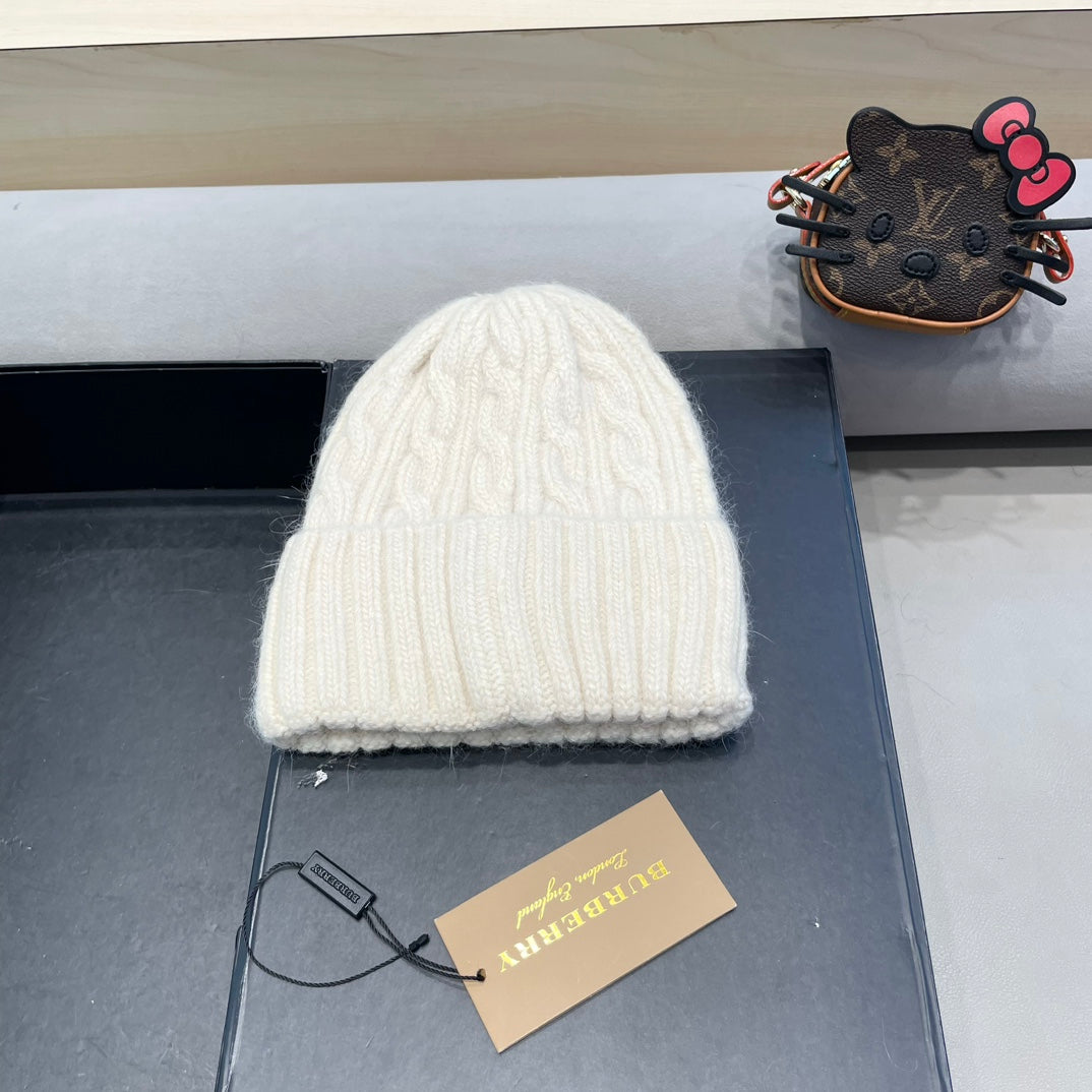 Burberry Cable Knit Patch Beanie - image 7