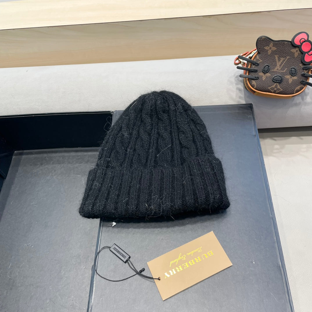 Burberry Cable Knit Patch Beanie - image 7