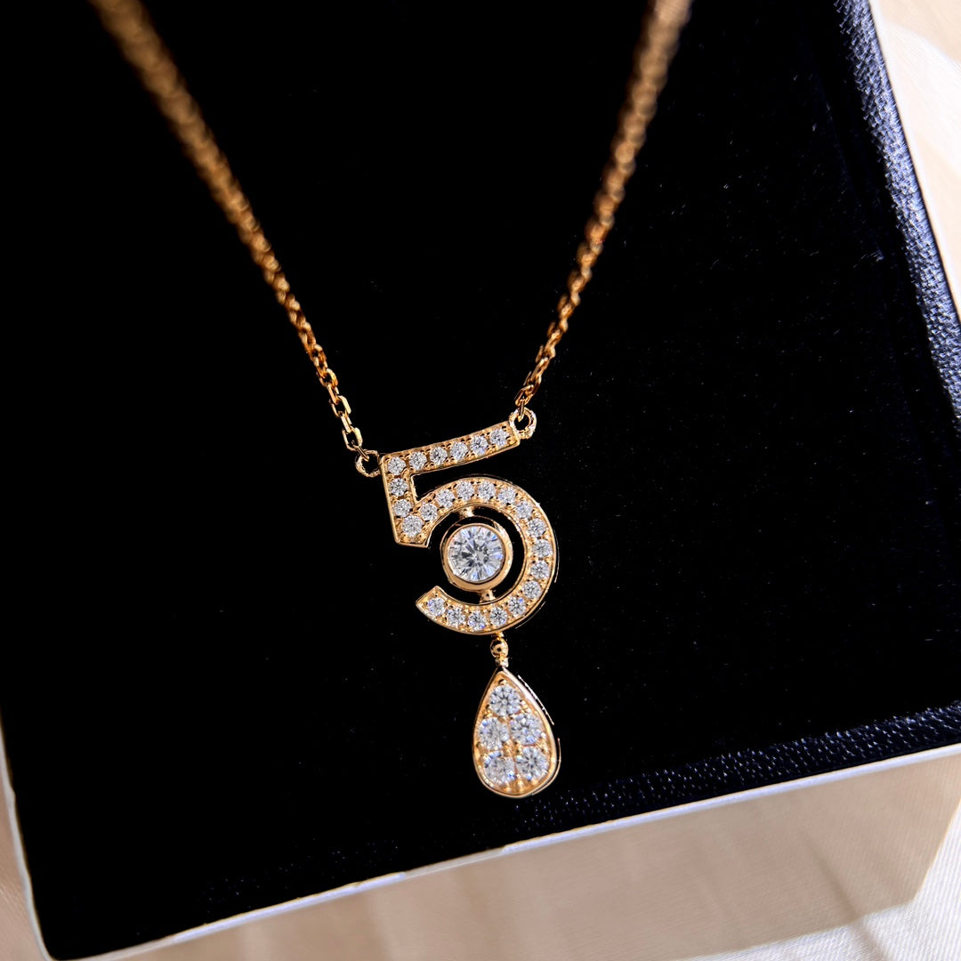 Martin Graham pendant necklace in polished metal-tone – detail view