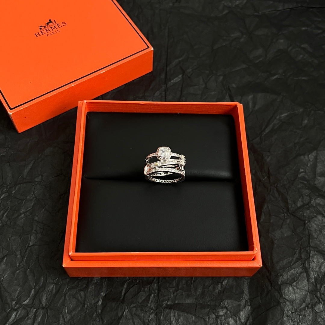 Martin Graham ring in polished metal-tone – close-up detail